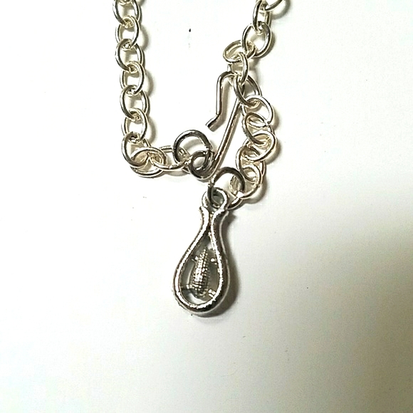 Vintage Silver Tones Flower Necklaces Set - Picture 8 of 9